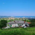 Serene Retreat Near Apartma