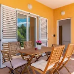 Serene Retreat Near Apartma Koper