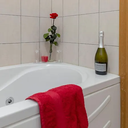 Apartma Serene Retreat Near *