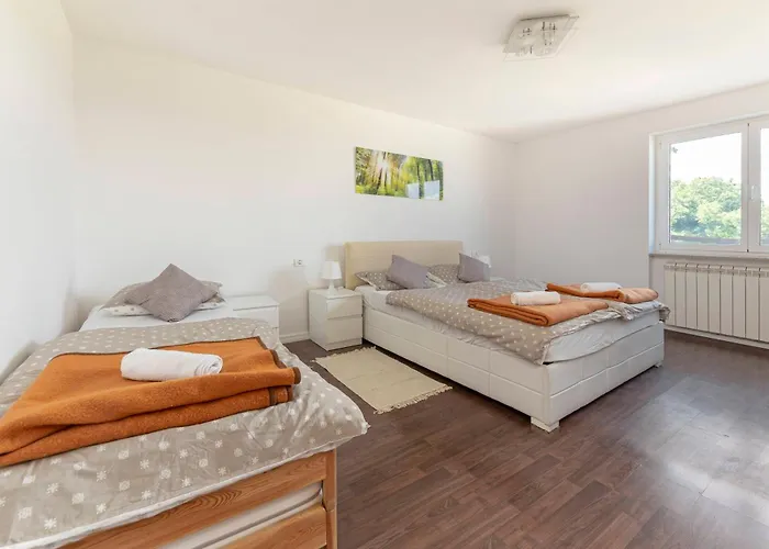 Martin And St Anton 公寓 *